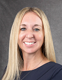 Lacey, Office Manager at Lee Dental Care